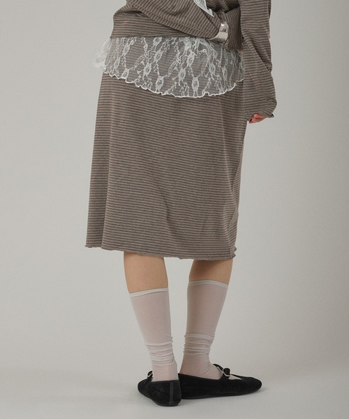 MUHET（ミュエータ）の「border skirt / ボーダースカート（スカート・レディース・ブラック/ベージュ・LARGE/MEDIUM）」の4枚目の写真