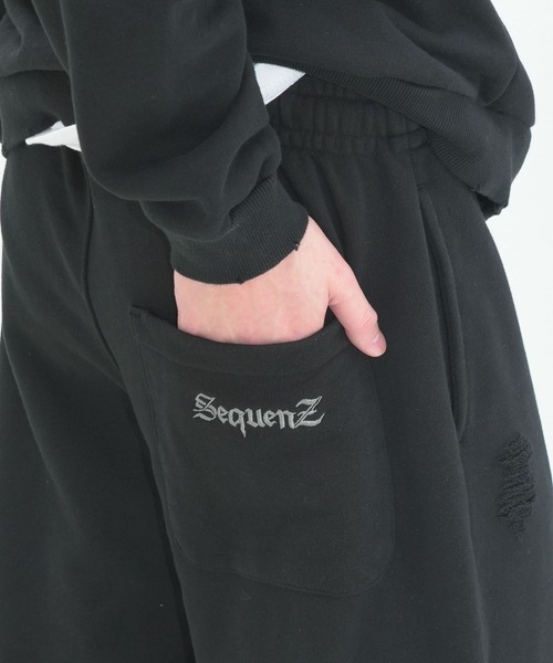 SEQUENZ(シークエンズ)の「【SEQUENZ/シークエンズ】【ウエストゴムで着脱楽々】ダメージ加工スウェットパンツ クラッシュ ヴィンテージ風 ワイド ストレート ルーズシルエット セットアップ対応 ストリート Y2K ユニセックス(スウェットパンツ・メンズ・杢グレー/ブラック・LARGE/MEDIUM/SMALL)」の11枚目の写真