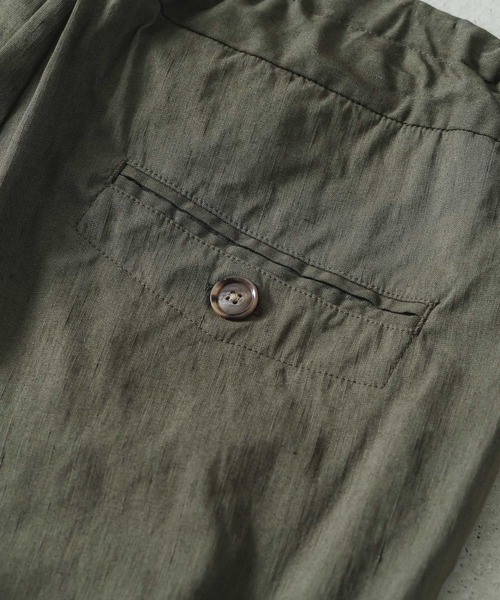 quadro(クオドロ)の「ハイブリッドストレッチリネンイージーパンツ(その他パンツ・メンズ・ブラウン/カーキ・MEDIUM)」の9枚目の写真