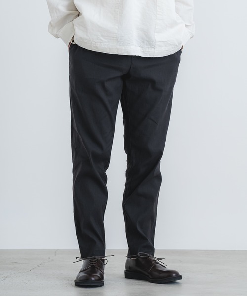 quadro(クオドロ)の「ハイブリッドストレッチリネンイージーパンツ(その他パンツ・メンズ・ブラウン/カーキ・MEDIUM)」の11枚目の写真