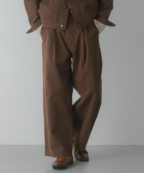 SENSE OF PLACE by URBAN RESEARCH（センスオブプレイスバイアーバンリサーチ）の「コットンツイルタックワイドパンツ（その他パンツ・メンズ・ネイビー/ブラウン・MEDIUM/LARGE）」の3枚目の写真