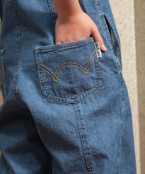 EDWIN(エドウィン)の「【Ou? by EDWIN】デニムサロペット(サロペット/オーバーオール・キッズ・サックスブルー/ブルー・140/110/120/150/130/90/100)」の5枚目の写真