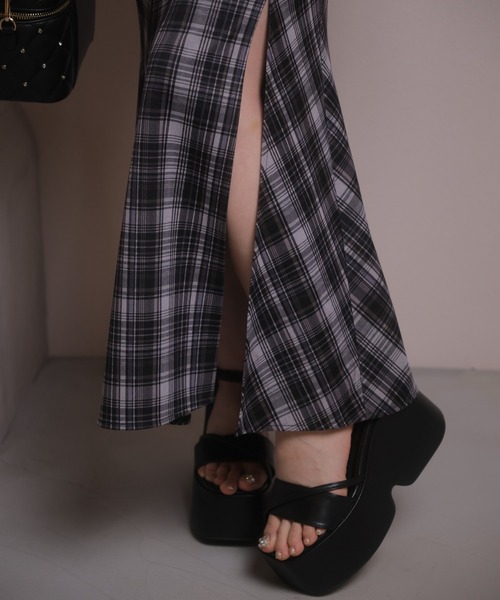 LIPSERVICE(リップサービス)の「マーメイドキャミワンピース(ワンピース・レディース・その他1/その他2/アイボリー/ブラック・S/M)」の5枚目の写真