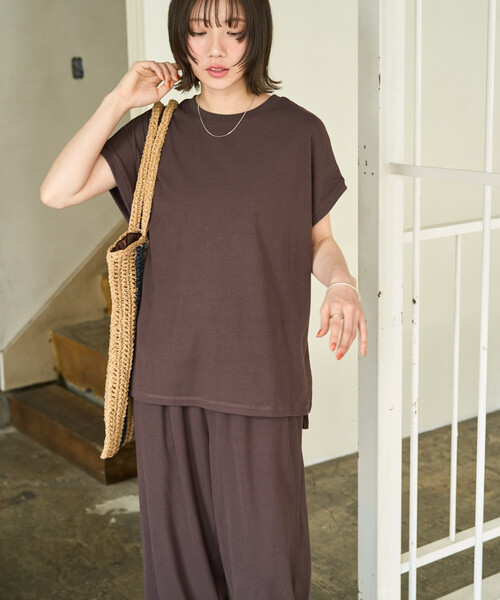 FREAK'S STORE（フリークスストア）の「限定展開　ハイツイスト フレンチ スリーブ セットアップ(Tシャツ・ワイドパンツ)（Tシャツ/カットソー・レディース・ブラウン/ネイビー/ブルー/オリーブ/ブラック・MEDIUM/SMALL）」の16枚目の写真