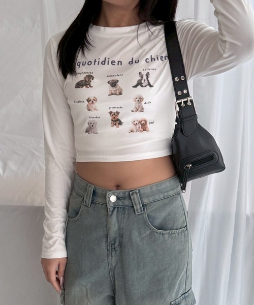 etta(エタ)の「犬いっぱいデザインショート丈ロンT/長袖Tシャツ(Tシャツ/カットソー・レディース・ネイビー/レッド・MEDIUM)」の1枚目の写真