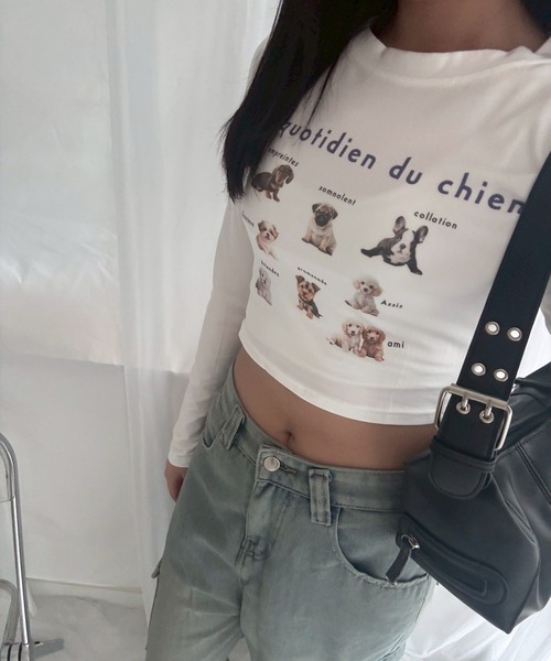 etta(エタ)の「犬いっぱいデザインショート丈ロンT/長袖Tシャツ(Tシャツ/カットソー・レディース・ネイビー/レッド・MEDIUM)」の6枚目の写真