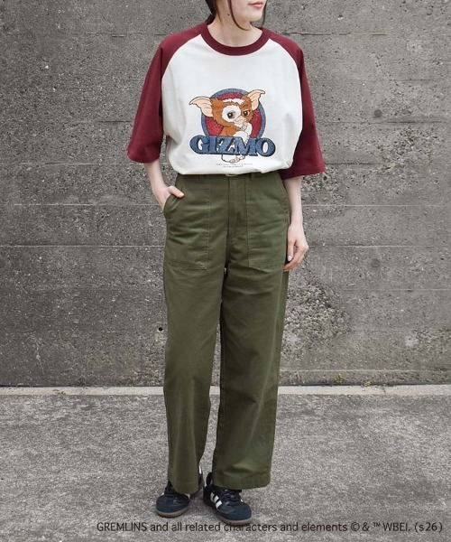 Bleu Bleuet(ブルーブルーエ)の「グレムリンラグランプリントTシャツ(Tシャツ/カットソー・レディース・ブルーグレー/ブラック/ホワイト・L/M)」の8枚目の写真