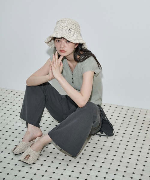 THE YOn(ザヨン)の「フレンチスリーブヘンリーネックニット(ニット/セーター・レディース・ブラック/アイボリー/レッド/セージグリーン・FREE)」の22枚目の写真