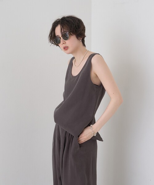 Rouge vif(ルージュヴィフ)の「【セットアップ対応】キュプラフィブリルUネックノースリーブブラウス/ジレ(シャツ/ブラウス・レディース・グレー/グレイッシュベージュ・フリー)」の11枚目の写真