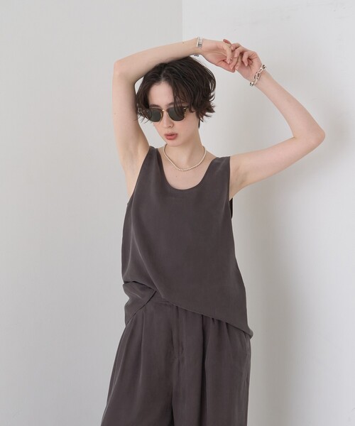 Rouge vif(ルージュヴィフ)の「【セットアップ対応】キュプラフィブリルUネックノースリーブブラウス/ジレ(シャツ/ブラウス・レディース・グレー/グレイッシュベージュ・フリー)」の13枚目の写真