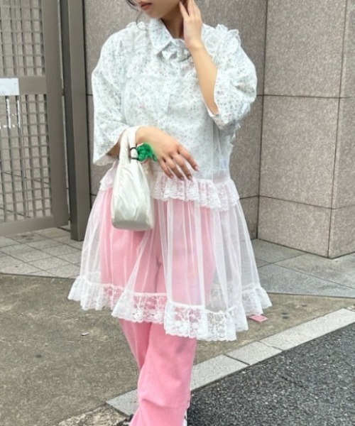 SOLLON.(ソルロン)の「フラワールーズシャツ(シャツ/ブラウス・レディース・ブルー/ピンク・FREE)」の13枚目の写真