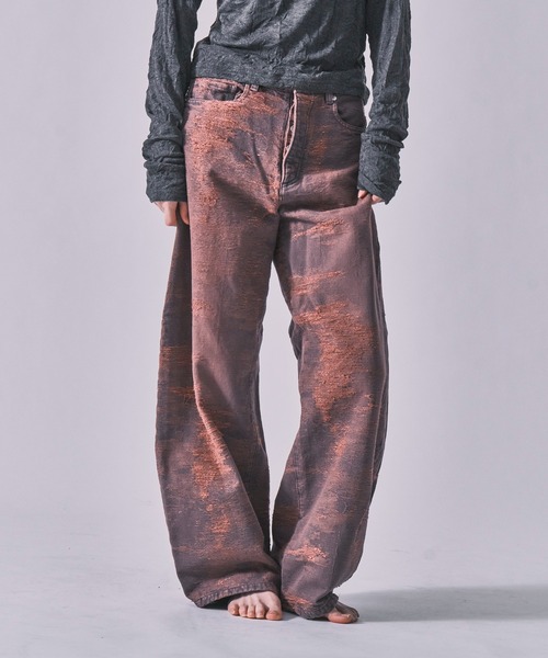 TAAKK(ターク)の「別注 DENIM CURVELEGPANTS(デニムパンツ・レディース・グレー/ピンク/ブラウン/インディゴブルー・1/2)」の2枚目の写真
