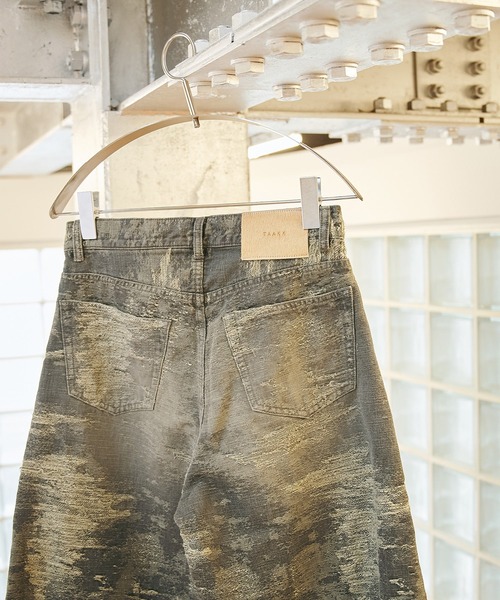 TAAKK(ターク)の「別注 DENIM CURVELEGPANTS(デニムパンツ・レディース・グレー/ピンク/ブラウン/インディゴブルー・1/2)」の6枚目の写真