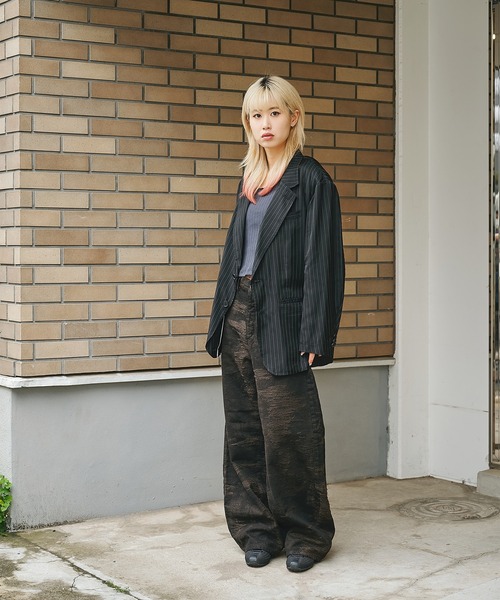 TAAKK(ターク)の「別注 DENIM CURVELEGPANTS(デニムパンツ・レディース・グレー/ピンク/ブラウン/インディゴブルー・1/2)」の7枚目の写真
