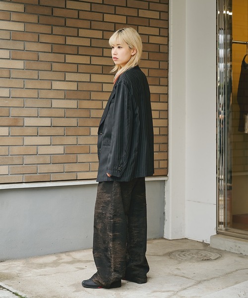 TAAKK(ターク)の「別注 DENIM CURVELEGPANTS(デニムパンツ・レディース・グレー/ピンク/ブラウン/インディゴブルー・1/2)」の8枚目の写真