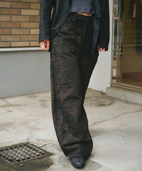TAAKK(ターク)の「別注 DENIM CURVELEGPANTS(デニムパンツ・レディース・グレー/ピンク/ブラウン/インディゴブルー・1/2)」の11枚目の写真
