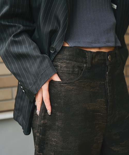 TAAKK(ターク)の「別注 DENIM CURVELEGPANTS(デニムパンツ・レディース・グレー/ピンク/ブラウン/インディゴブルー・1/2)」の12枚目の写真