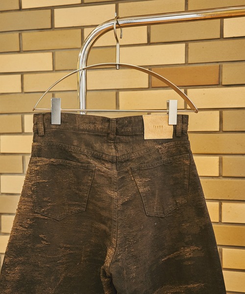 TAAKK(ターク)の「別注 DENIM CURVELEGPANTS(デニムパンツ・レディース・グレー/ピンク/ブラウン/インディゴブルー・1/2)」の14枚目の写真