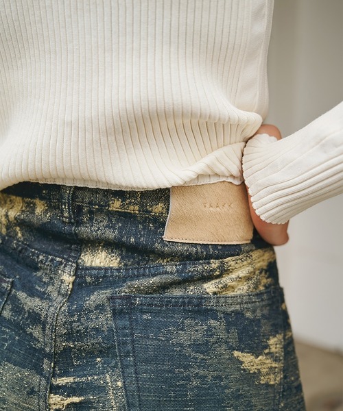 TAAKK(ターク)の「別注 DENIM CURVELEGPANTS(デニムパンツ・レディース・グレー/ピンク/ブラウン/インディゴブルー・1/2)」の19枚目の写真