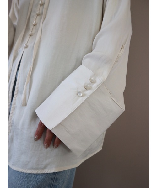 TRUNC(トランクエイティーエイト)の「Big Collar Skipper Blouse(シャツ/ブラウス・レディース・アイボリー・FREE)」の3枚目の写真