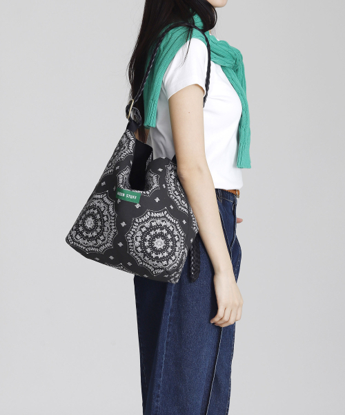 GREEN STUFF（グリーンスタッフ）の「belted bag B2 - paisley black（ショルダーバッグ・レディース・その他・FREE）」の7枚目の写真