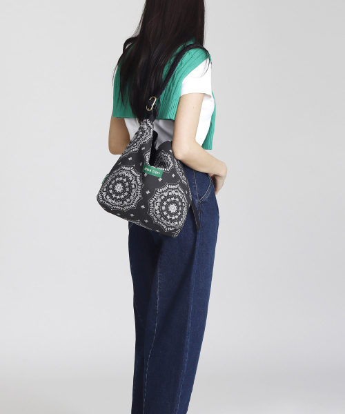 GREEN STUFF（グリーンスタッフ）の「belted bag B2 - paisley black（ショルダーバッグ・レディース・その他・FREE）」の8枚目の写真