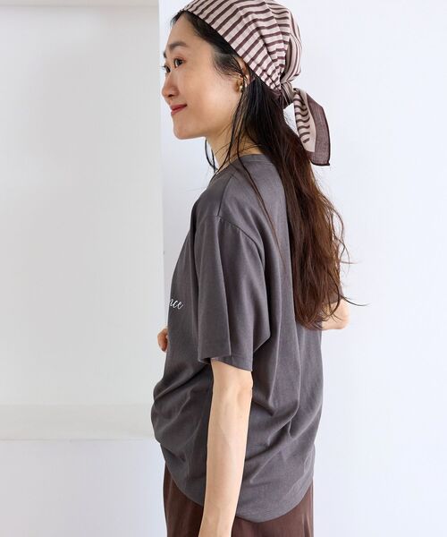 le.coeur blanc（ルクールブラン）の「コラージュフォトTEE（Tシャツ/カットソー・レディース・オフホワイト/チャコールグレー・38）」の4枚目の写真