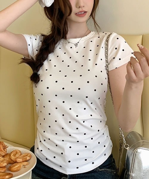 Pittok(ピットク)の「ドット柄ショートスリーブ 半袖Tシャツ(Tシャツ/カットソー・レディース・グレー/ブラック/ホワイト・MEDIUM)」の2枚目の写真