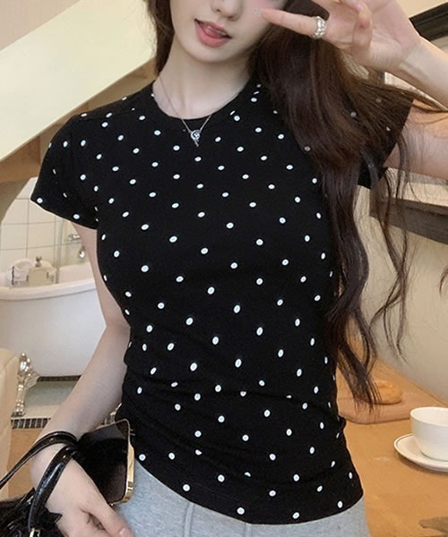 Pittok(ピットク)の「ドット柄ショートスリーブ 半袖Tシャツ(Tシャツ/カットソー・レディース・グレー/ブラック/ホワイト・MEDIUM)」の3枚目の写真