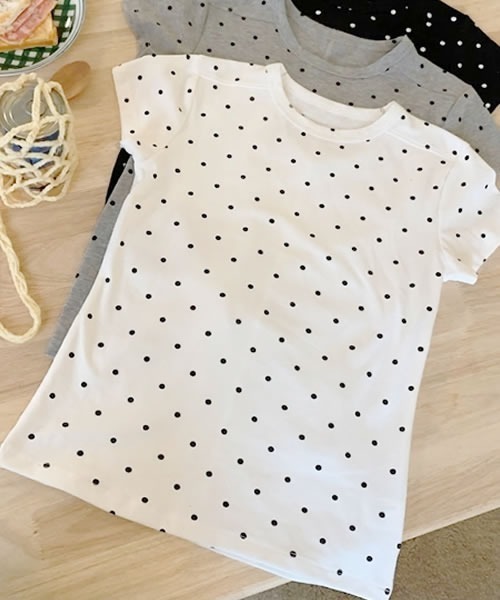 Pittok(ピットク)の「ドット柄ショートスリーブ 半袖Tシャツ(Tシャツ/カットソー・レディース・グレー/ブラック/ホワイト・MEDIUM)」の6枚目の写真