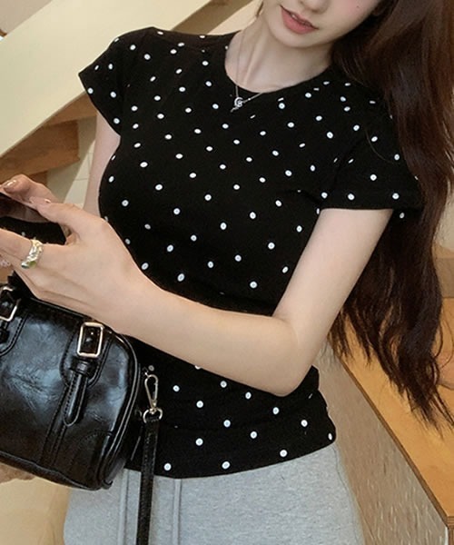 Pittok(ピットク)の「ドット柄ショートスリーブ 半袖Tシャツ(Tシャツ/カットソー・レディース・グレー/ブラック/ホワイト・MEDIUM)」の10枚目の写真