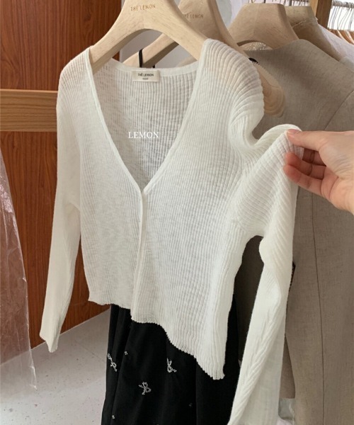 AMAJI（アマジ）の「サマーニット ロングスリーブ ボレロカーディガン（カーディガン/ボレロ・レディース・ブラック/ホワイト/ライトグリーン/ライトブルー/ライトピンク/ベージュ/イエロー/グレー・FREE）」の2枚目の写真