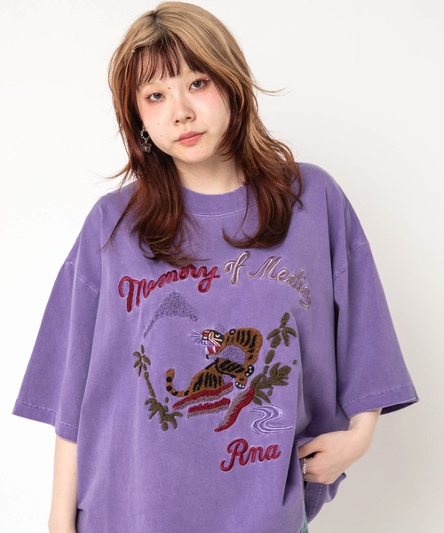 RNA(アールエヌエー)の「M2742 タイガーピグメントT(Tシャツ/カットソー・レディース・スミクロ/ピンク/パープル・MEDIUM)」の1枚目の写真
