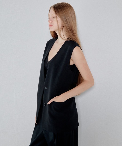 LE CIEL BLEU（ルシェルブルー）の「レースアップディテールベスト / Lace-Up Detail Vest（テーラードジャケット・レディース・ブラック・36）」の3枚目の写真