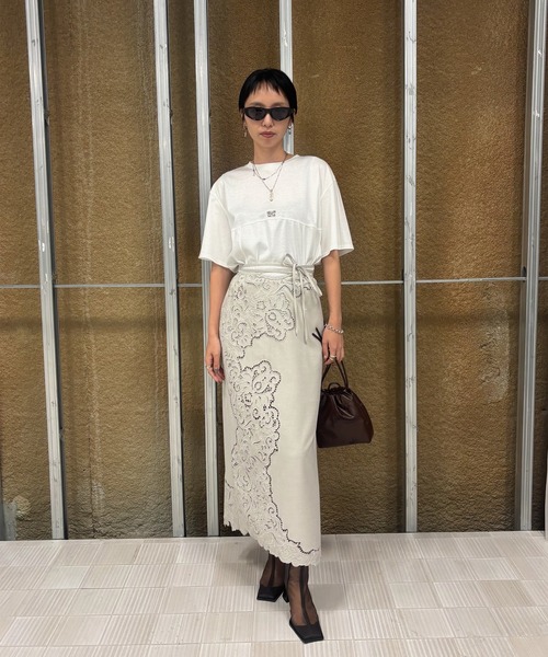 Ameri(アメリ)の「CUTWORK EMBROIDERY RIBBON SKIRT(スカート・レディース・ブラウン/アイボリー・SMALL/MEDIUM)」の14枚目の写真
