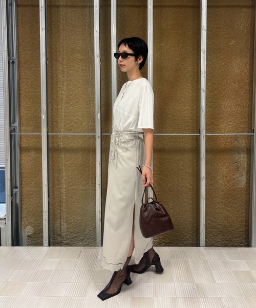 Ameri(アメリ)の「CUTWORK EMBROIDERY RIBBON SKIRT(スカート・レディース・ブラウン/アイボリー・SMALL/MEDIUM)」の15枚目の写真