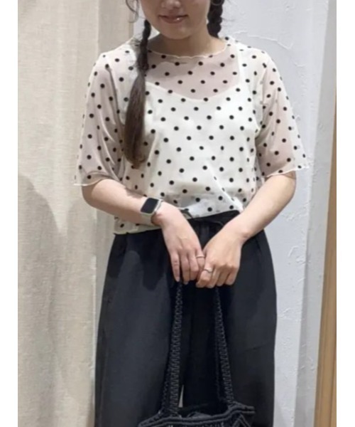Samansa Mos2(サマンサ モスモス)の「◆フロッキードットプルオーバー&キャミ(Tシャツ/カットソー・レディース・ブラック/チャコールグレー/アイボリー・F)」の2枚目の写真