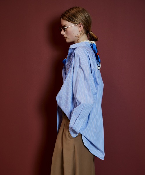 MAISON SPECIAL(メゾンスペシャル)の「Frill Oxford Overshirt/フリルオックスオーバーシャツ(シャツ/ブラウス・レディース・ブルー/ピンク/ホワイト・FREE)」の5枚目の写真