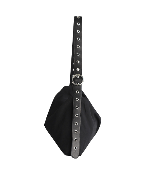 SOCHARMING（ソーチャーミング）の「Square Belt Shoulder Bag - Nylon Black（ショルダーバッグ・レディース・その他・FREE）」の2枚目の写真