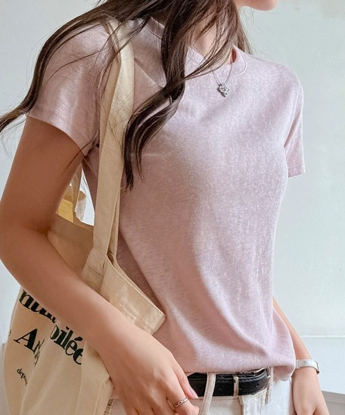 Amulet(アミュレット)の「デイリーに活躍する着回し万能アイテム ベーシック半袖Tシャツ(Tシャツ/カットソー・レディース・カーキ/イエロー/ピンク/ブラック/ホワイト/ベージュ・S/M/L)」の6枚目の写真