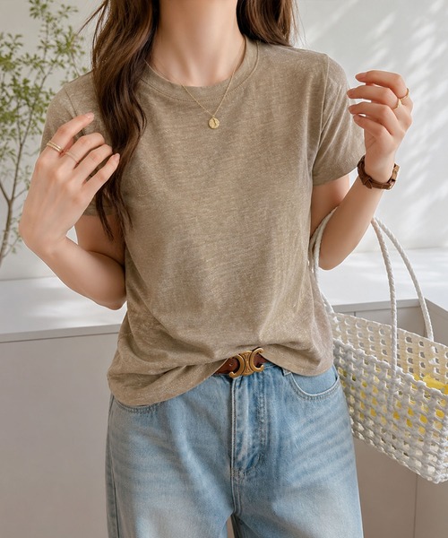 Amulet(アミュレット)の「デイリーに活躍する着回し万能アイテム ベーシック半袖Tシャツ(Tシャツ/カットソー・レディース・カーキ/イエロー/ピンク/ブラック/ホワイト/ベージュ・S/M/L)」の16枚目の写真