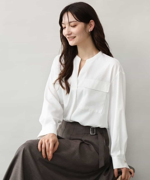 MK MICHEL KLEIN（エムケーミッシェルクラン）の「[UVカット/洗える]パッチポケットデザインブラウス（シャツ/ブラウス・レディース・ホワイト/モカ/ワイン・38）」の2枚目の写真