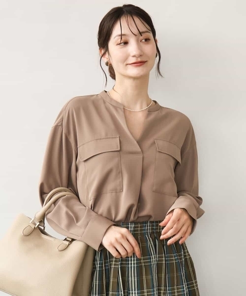 MK MICHEL KLEIN（エムケーミッシェルクラン）の「[UVカット/洗える]パッチポケットデザインブラウス（シャツ/ブラウス・レディース・ホワイト/モカ/ワイン・38）」の3枚目の写真