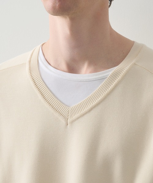 STUDIOUS(ステュディオス)の「【STUDIOUS】Smooth Silky VneckKnit(ニット/セーター・メンズ・グレー/ブラック/ホワイト・2/1)」の10枚目の写真