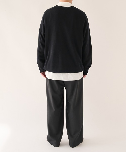 STUDIOUS(ステュディオス)の「【STUDIOUS】Smooth Silky VneckKnit(ニット/セーター・メンズ・グレー/ブラック/ホワイト・2/1)」の18枚目の写真