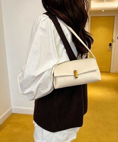 mebole(メボレ)の「2way square one shoulder bag(ショルダーバッグ・レディース・ホワイト/ブラック/ブラウン・FREE)」の4枚目の写真
