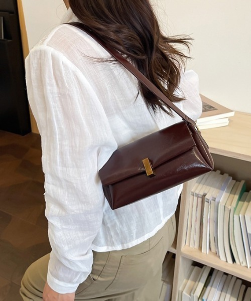 mebole(メボレ)の「2way square one shoulder bag(ショルダーバッグ・レディース・ホワイト/ブラック/ブラウン・FREE)」の14枚目の写真