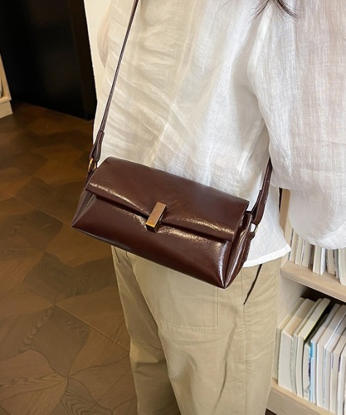 mebole(メボレ)の「2way square one shoulder bag(ショルダーバッグ・レディース・ホワイト/ブラック/ブラウン・FREE)」の15枚目の写真
