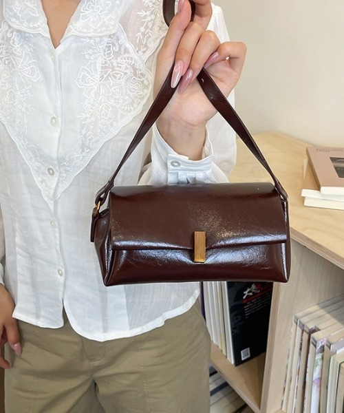 mebole(メボレ)の「2way square one shoulder bag(ショルダーバッグ・レディース・ホワイト/ブラック/ブラウン・FREE)」の19枚目の写真