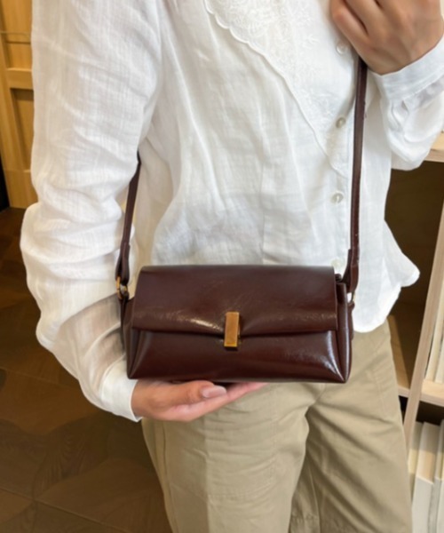 mebole(メボレ)の「2way square one shoulder bag(ショルダーバッグ・レディース・ホワイト/ブラック/ブラウン・FREE)」の22枚目の写真